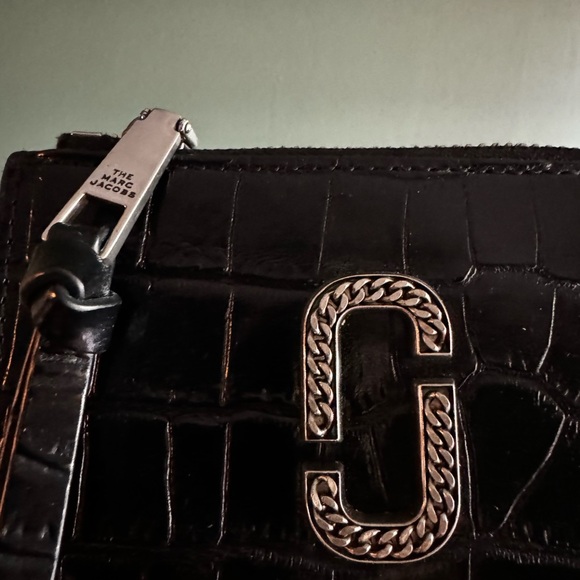 Marc Jacobs Croc Embossed Wallet - Picture 4 of 4